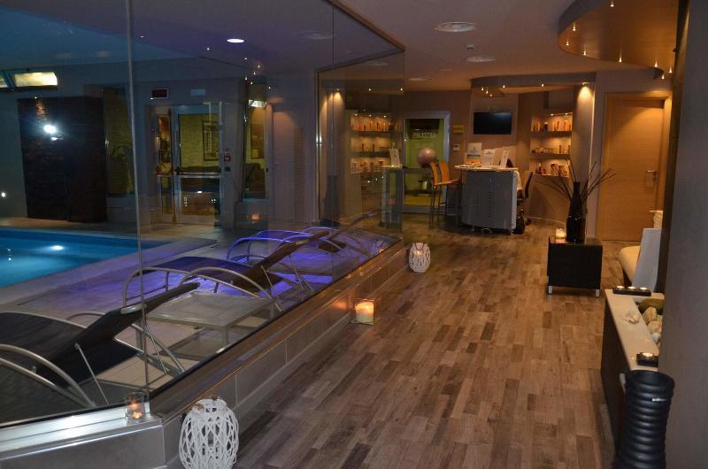 Mediterraneo Palace 4*