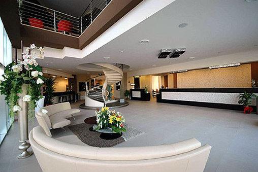 Mediterraneo Palace 4*